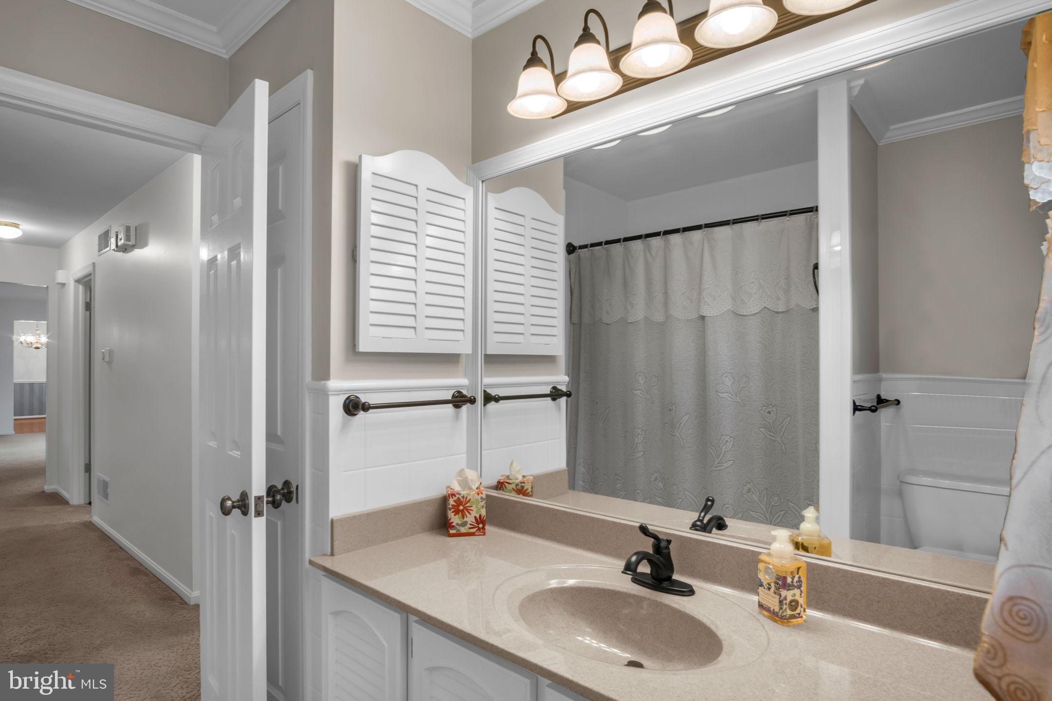 705 Sutton Drive Carlisle, PA 17013 - Photo 14 of 62