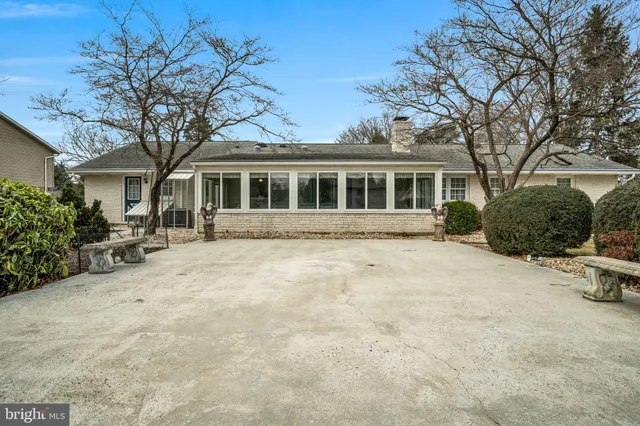 $489,900 | 705 Sutton Drive, Carlisle, PA 17013