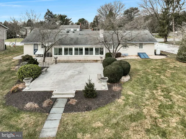 $489,900 | 705 Sutton Drive, Carlisle, PA 17013