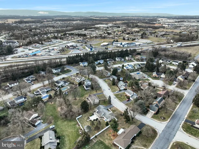 $489,900 | 705 Sutton Drive, Carlisle, PA 17013