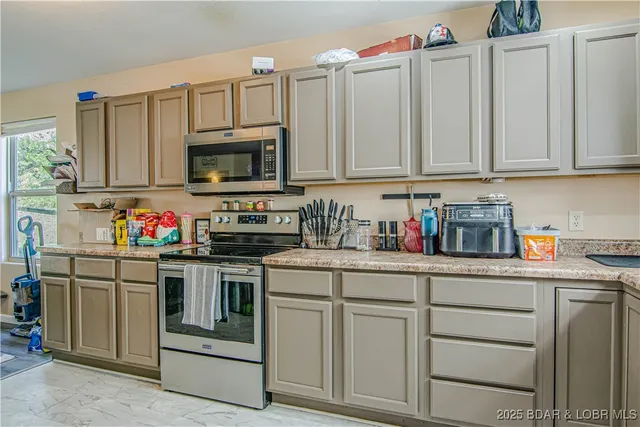 $299,900 | 135 Primrose Lane, Camdenton, MO 65020