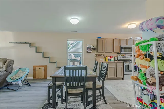 $299,900 | 135 Primrose Lane, Camdenton, MO 65020