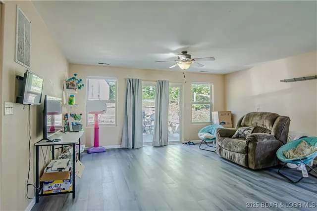 $299,900 | 135 Primrose Lane, Camdenton, MO 65020