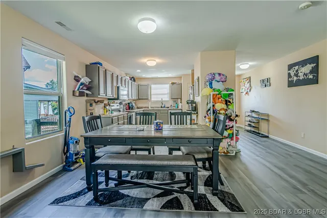 $299,900 | 135 Primrose Lane, Camdenton, MO 65020