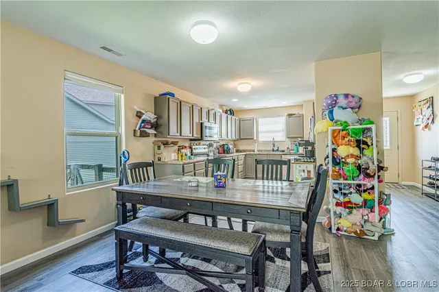 $299,900 | 135 Primrose Lane, Camdenton, MO 65020