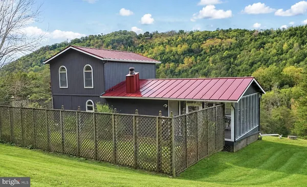 $369,000 | 774 Whispering Pines Way, Lost City, WV 26810