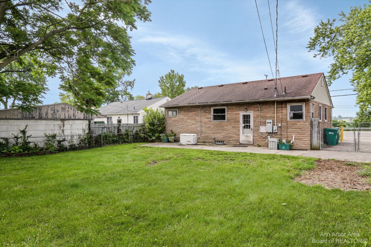 1271 Grove Road Ypsilanti, MI 48198 - Photo 27 of 30 Photo 27