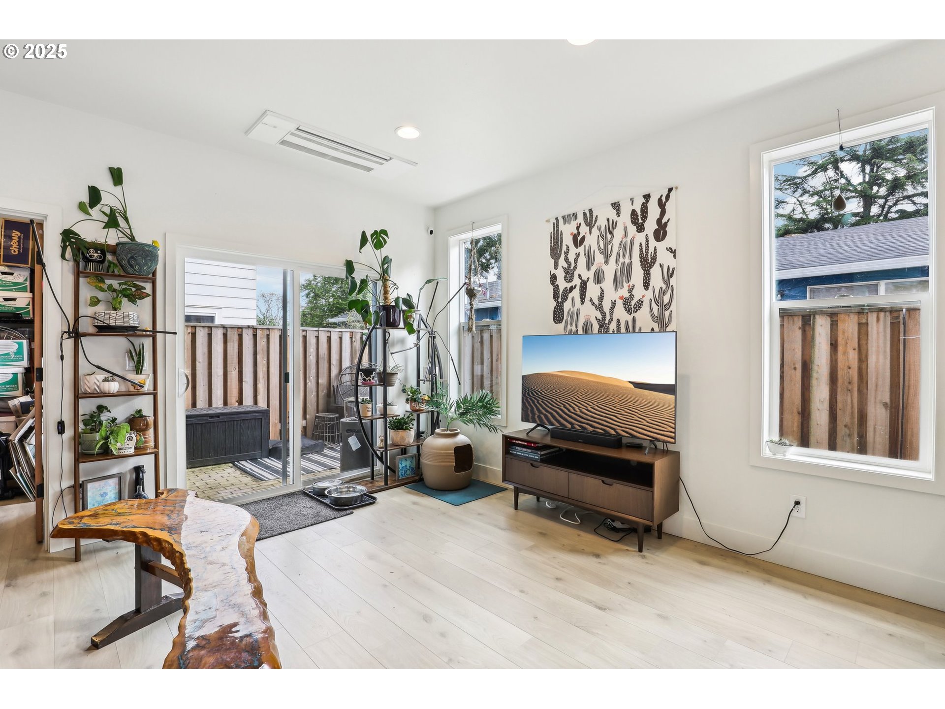 5127 Southeast Duke Street Portland, OR 97206 - Photo 11 of 35 Gallery Image 11