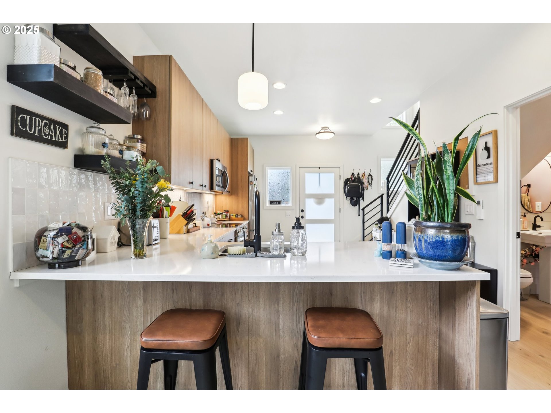 5127 Southeast Duke Street Portland, OR 97206 - Photo 13 of 35 Gallery Image 13