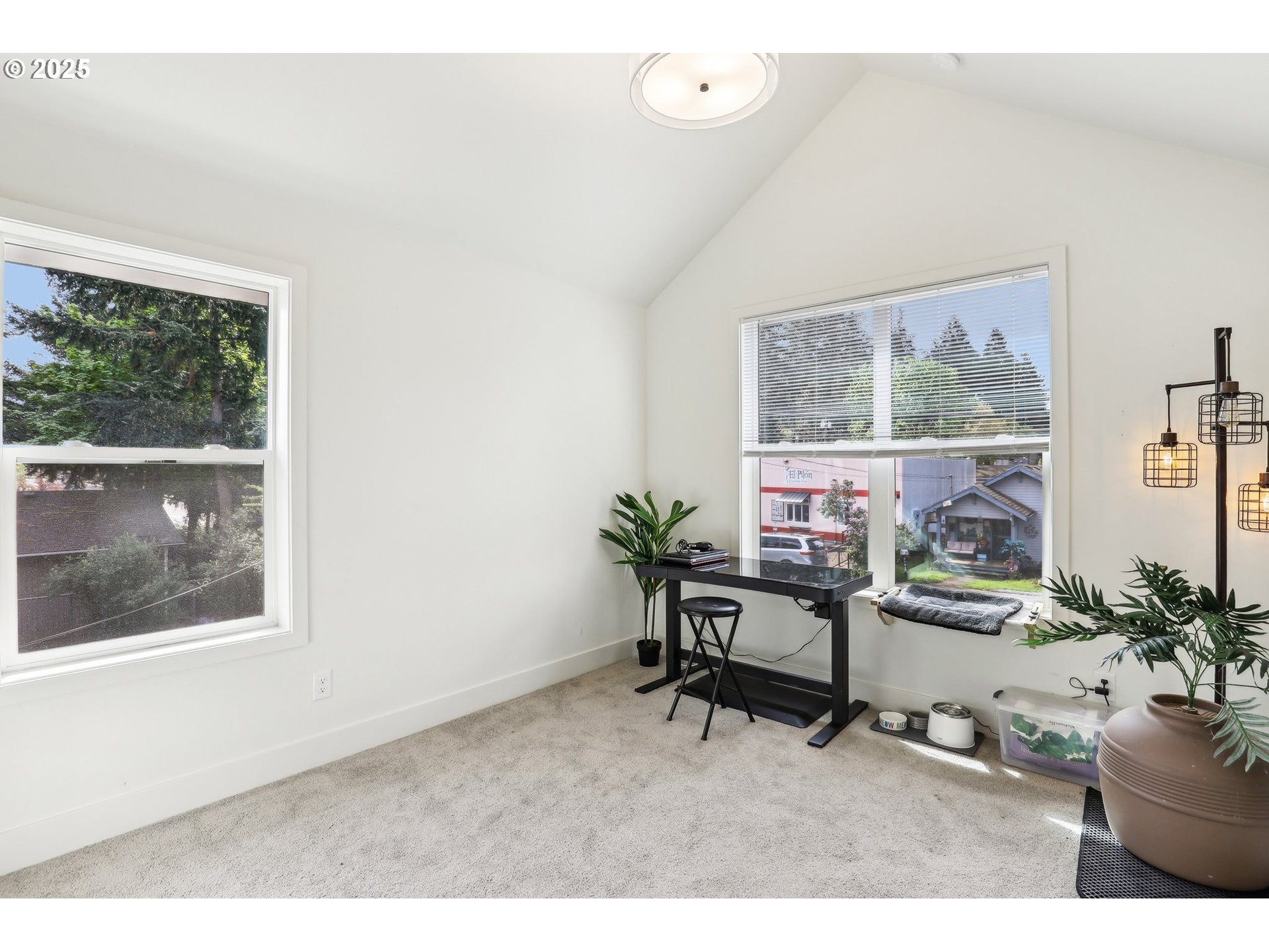 5127 Southeast Duke Street Portland, OR 97206 - Photo 27 of 35 Gallery Image 27