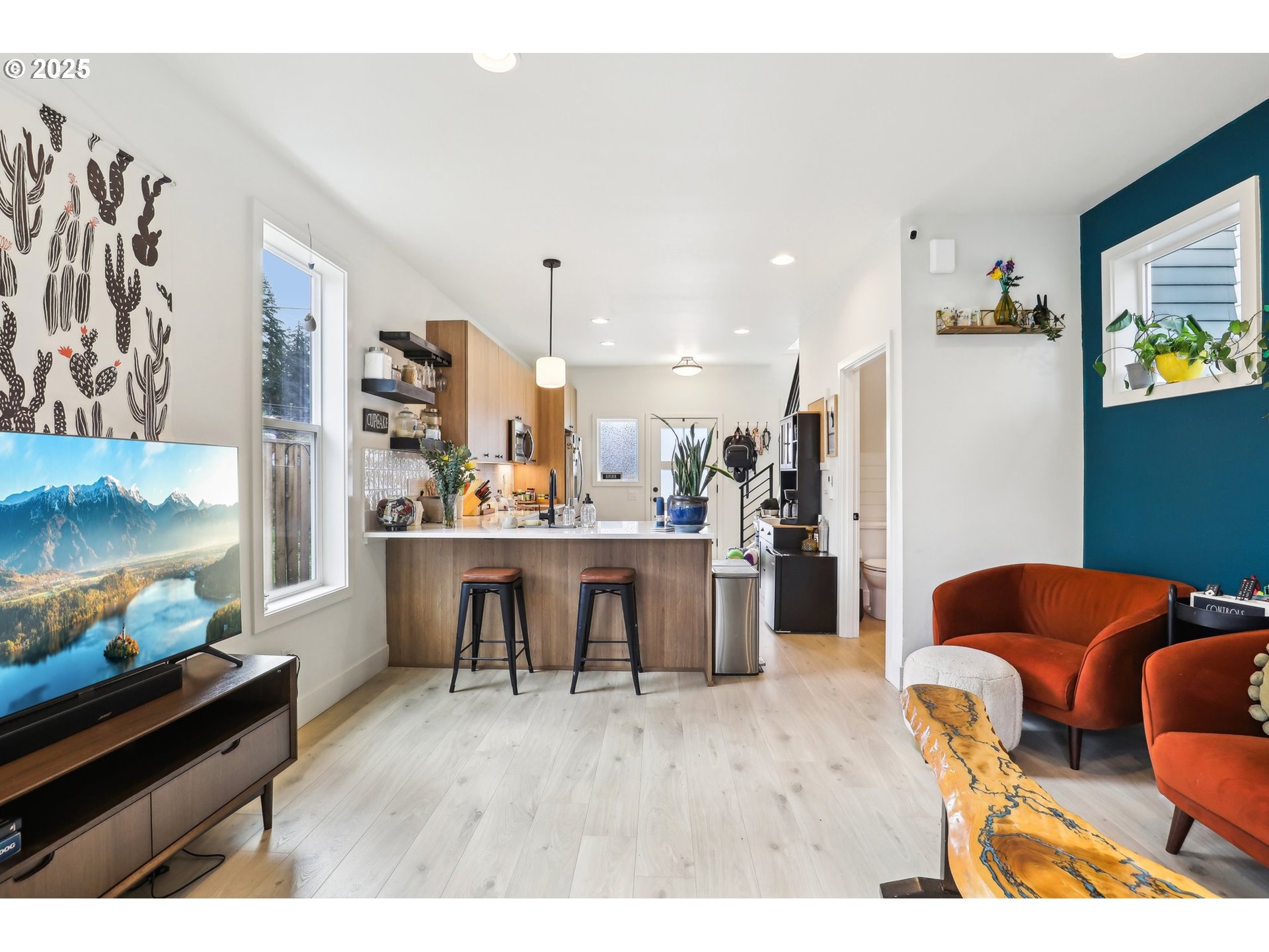 5127 Southeast Duke Street Portland, OR 97206 - Photo 10 of 35 Gallery Image 10