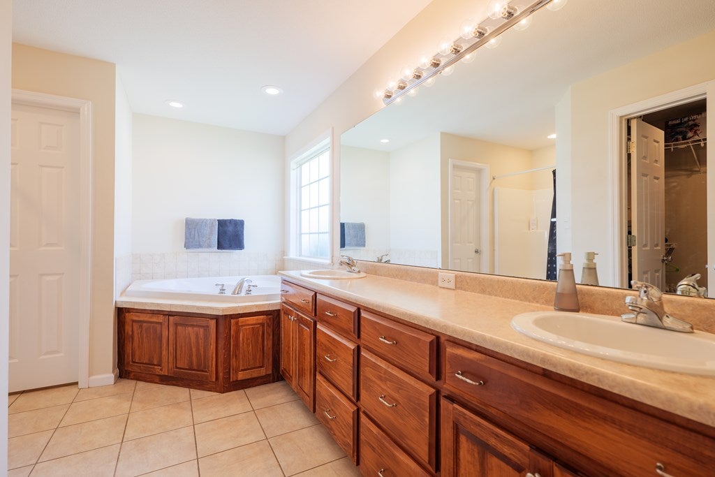 3989 Applecross Road Valdosta, GA 31605 - Photo 19 of 35 Gallery Image 19