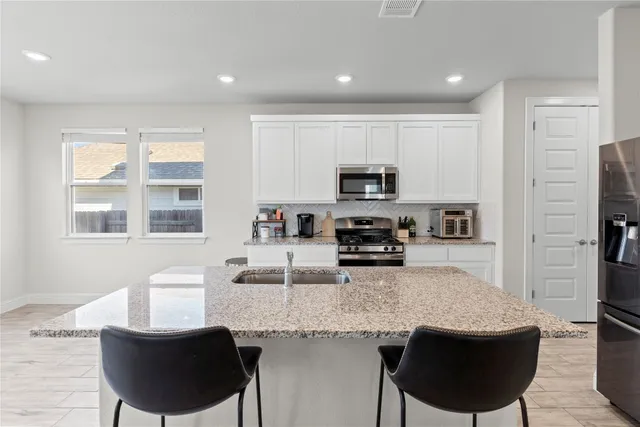$1,895 | 113 Stone Crk Drive, Georgetown, TX 78628