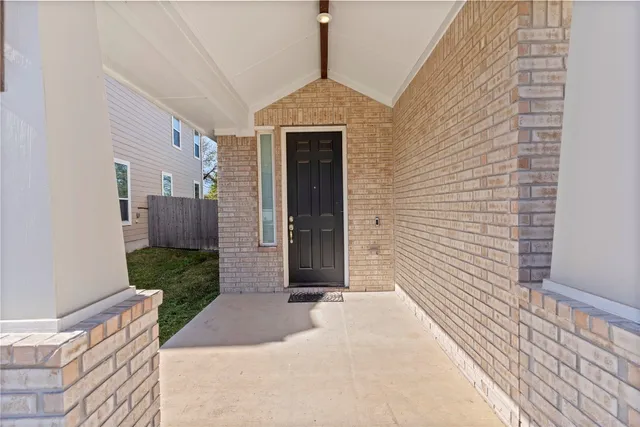 $1,895 | 113 Stone Crk Drive, Georgetown, TX 78628