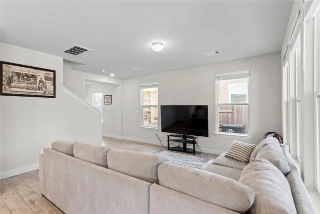 $1,895 | 113 Stone Crk Drive, Georgetown, TX 78628