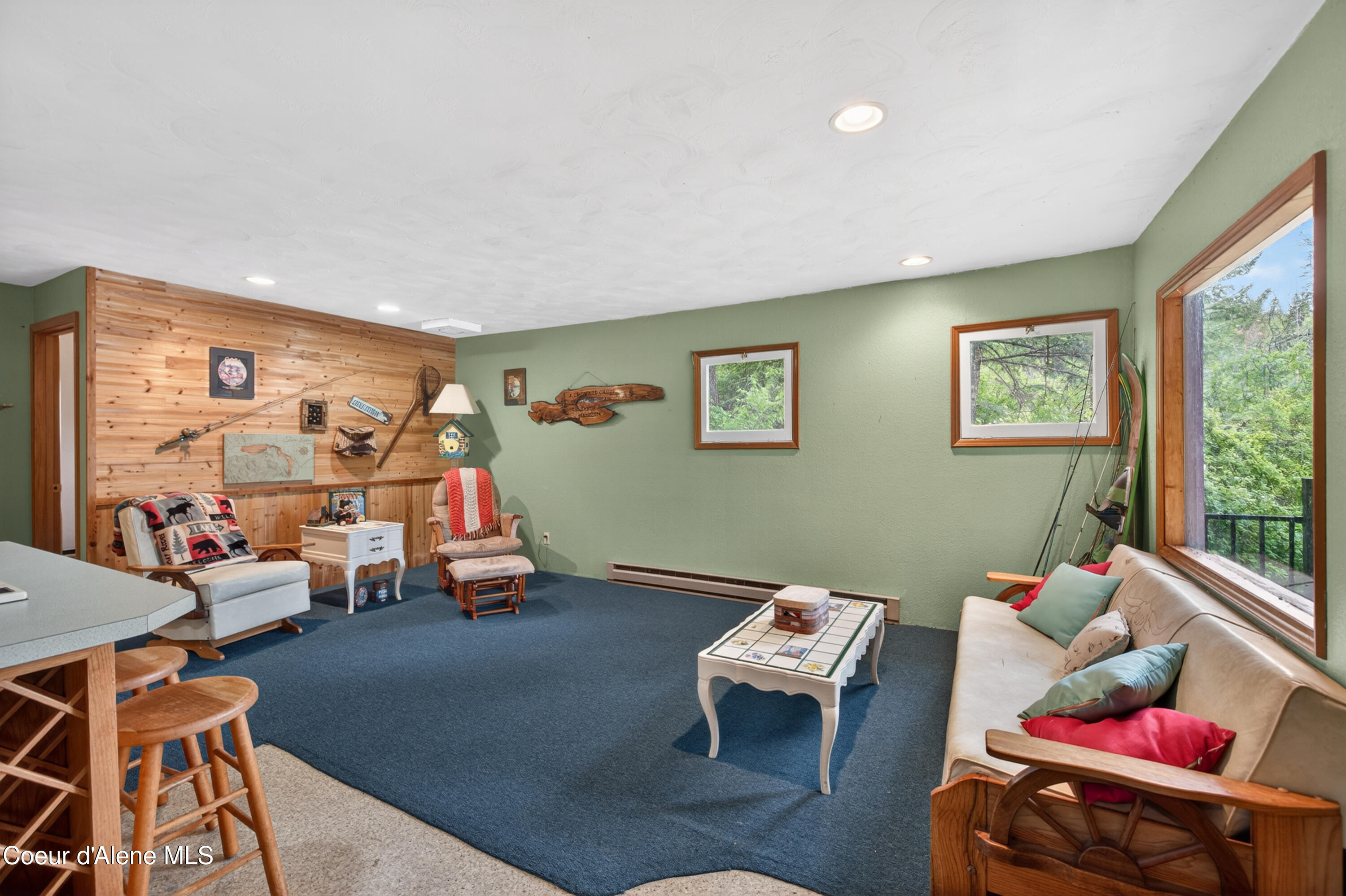 8642 West Upper Twin Lake Shore Road South Rathdrum, ID 83858 - Photo 25 of 36 Living Room