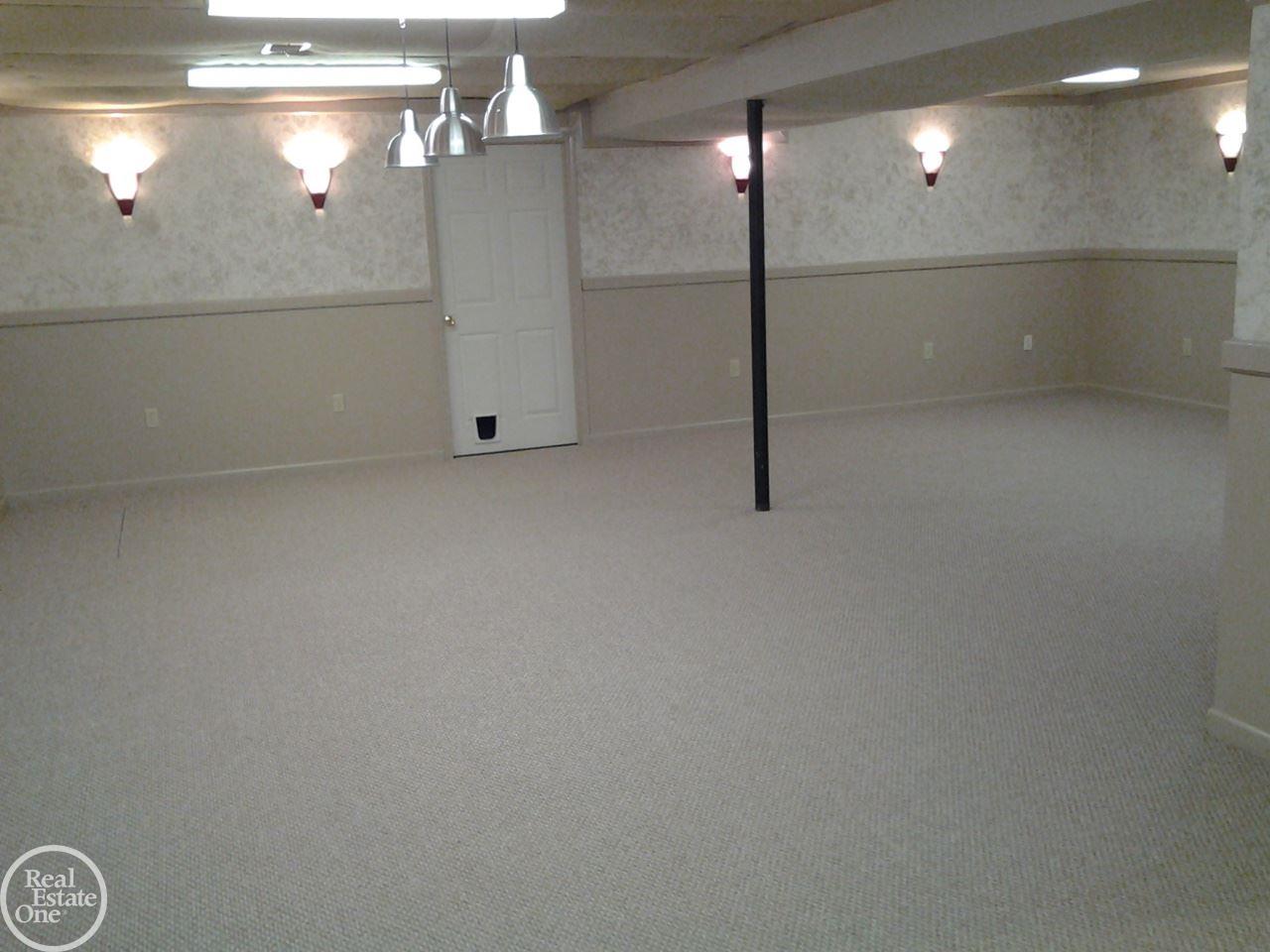 2383 East Maple Road Troy, MI 48083 - Photo 17 of 35