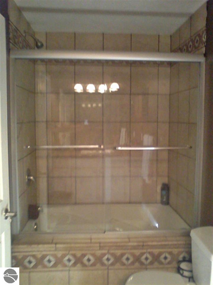 975 North Thompsonville Road Beulah, MI 49617 - Photo 14 of 33 1774896-13.JPG