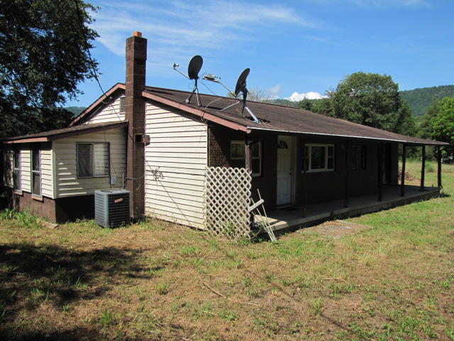 347 Roddy Road Spring City, TN 37381 - Photo 3 of 10 IMG_0018