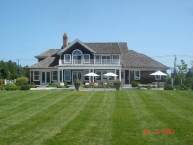 $110,000 | Undisclosed Address, Bridgehampton, NY 11932