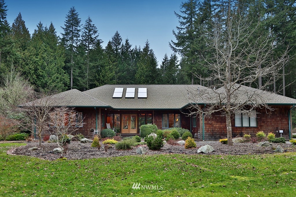 7131 Holst Road Clinton, WA 98236 - Photo 1 of 1 Gallery Image 1