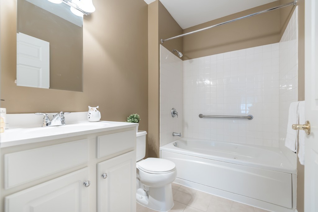 180 Chickering Road, Unit 308C North Andover, MA 01845 - Photo 13 of 24 Gallery Image 13
