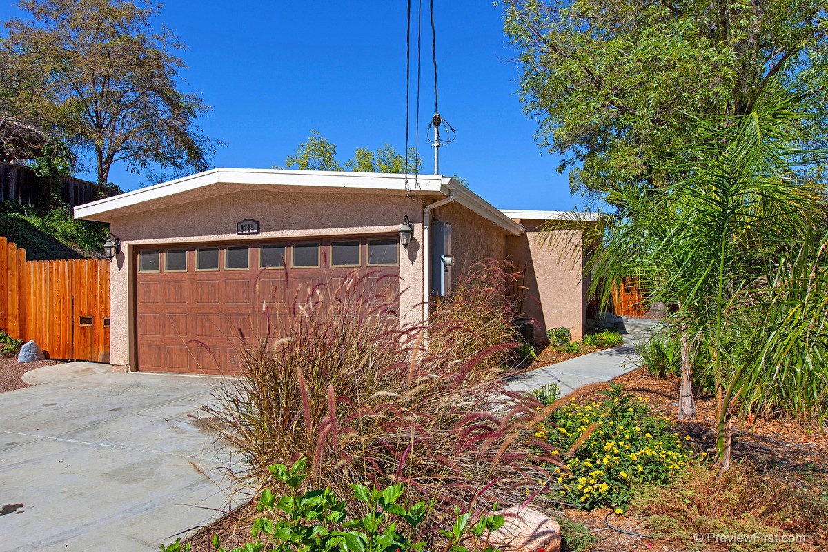 8725 Los Coches Road Lakeside, CA 92040 - Photo 3 of 22 Gallery Image 3