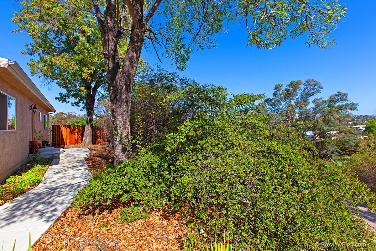 8725 Los Coches Road Lakeside, CA 92040 - Photo 5 of 22 Gallery Image 5