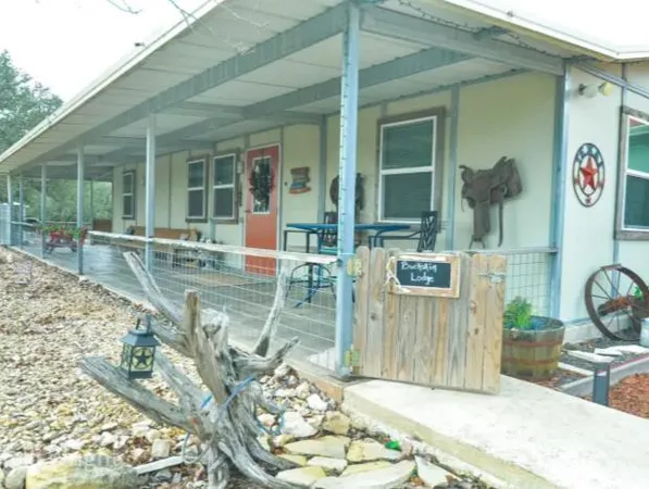 $3,000 | 6411 Junction Highway, Mountain Home, TX 78058