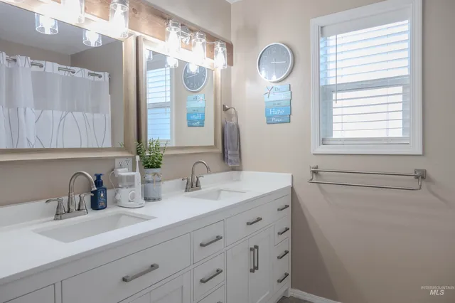 $599,997 | 805 West 1st Street, Fruitland, ID 83619