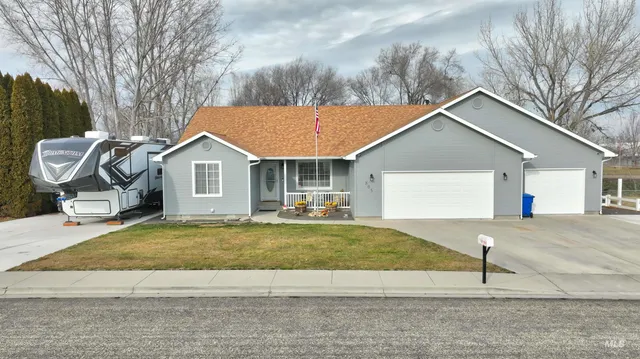 $599,997 | 805 West 1st Street, Fruitland, ID 83619
