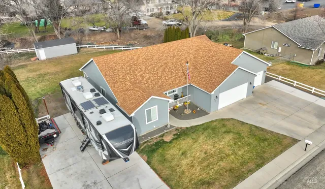 $599,997 | 805 West 1st Street, Fruitland, ID 83619