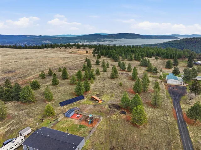 $499,000 | 14912 North Dover Road, Nine Mile Falls, WA 99026