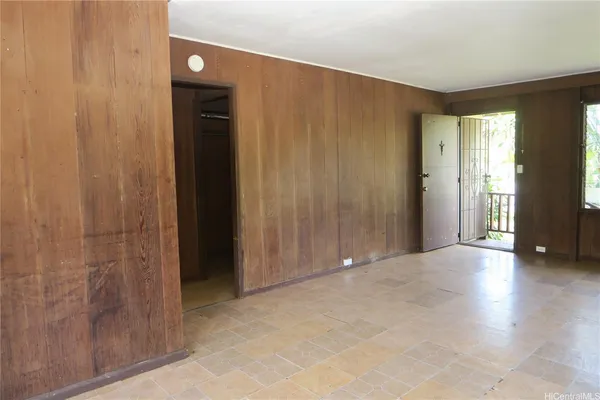 $2,500 | 84-1046 Farrington Highway, Waianae, HI 96792