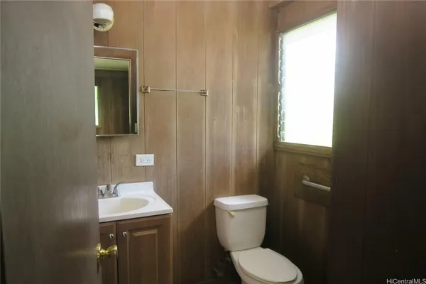 $2,500 | 84-1046 Farrington Highway, Waianae, HI 96792