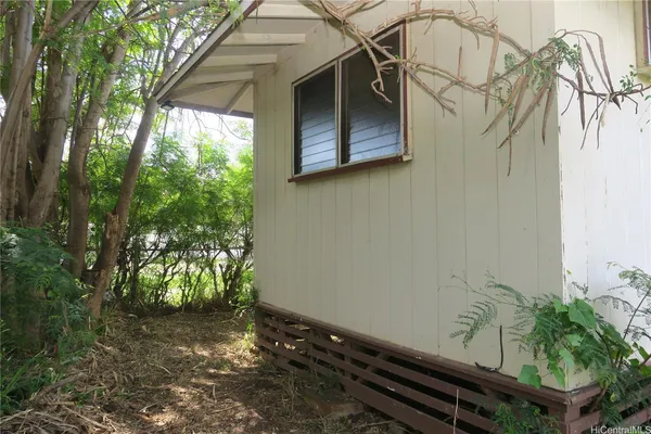 $2,500 | 84-1046 Farrington Highway, Waianae, HI 96792