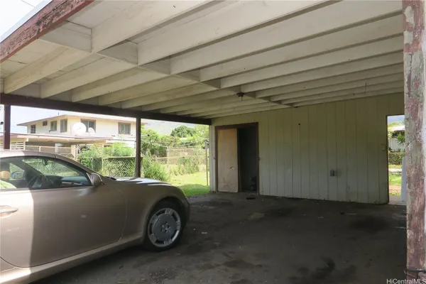 $2,500 | 84-1046 Farrington Highway, Waianae, HI 96792