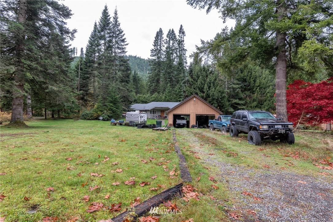 6489 Rutsatz Road Deming, WA 98244 - Photo 13 of 27