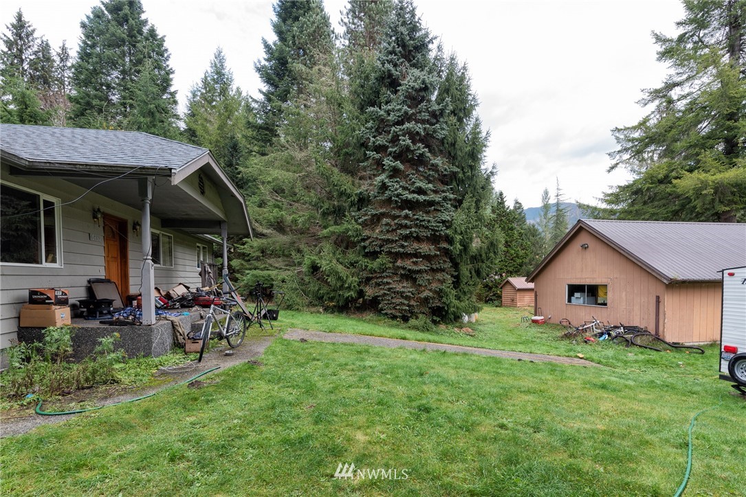 6489 Rutsatz Road Deming, WA 98244 - Photo 3 of 27