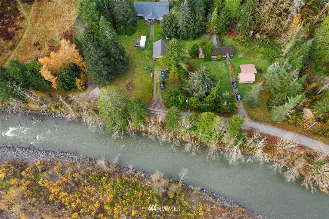 6489 Rutsatz Road Deming, WA 98244 - Photo 23 of 27