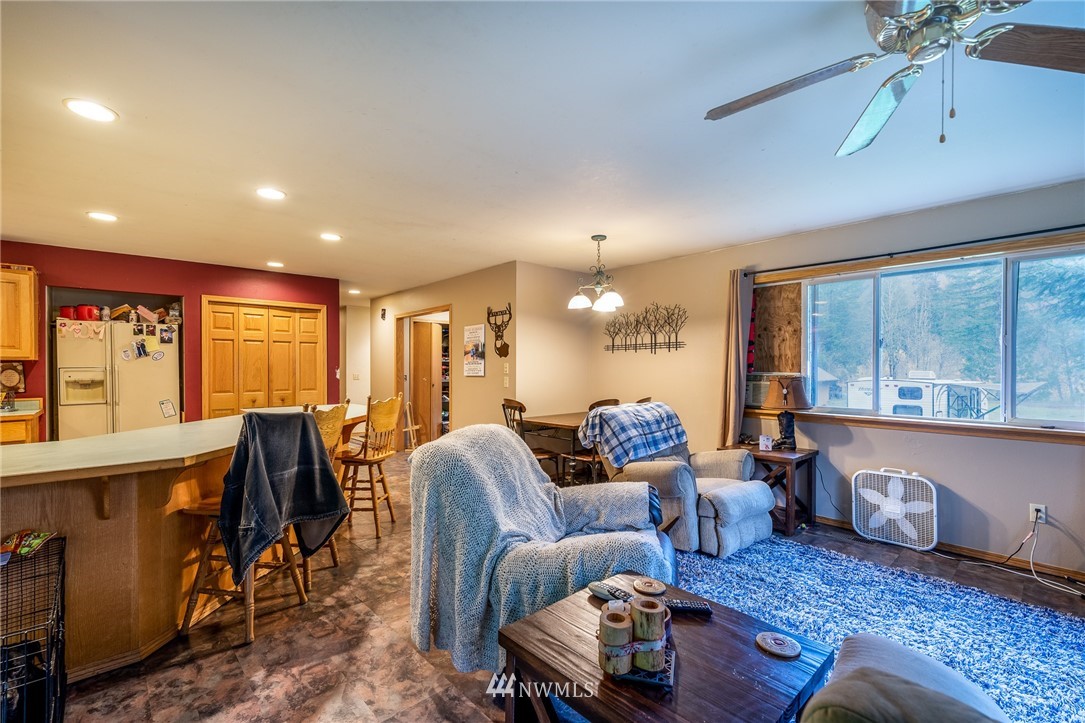 6489 Rutsatz Road Deming, WA 98244 - Photo 7 of 27