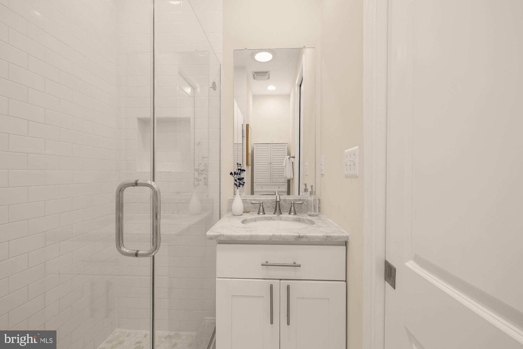 647 A Street Southeast Washington, DC 20003 - Photo 22 of 41