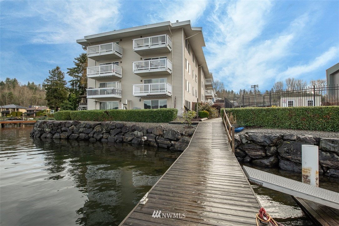 5021 Ripley Lane North, Unit 301 Renton, WA 98056 - Photo 1 of 19