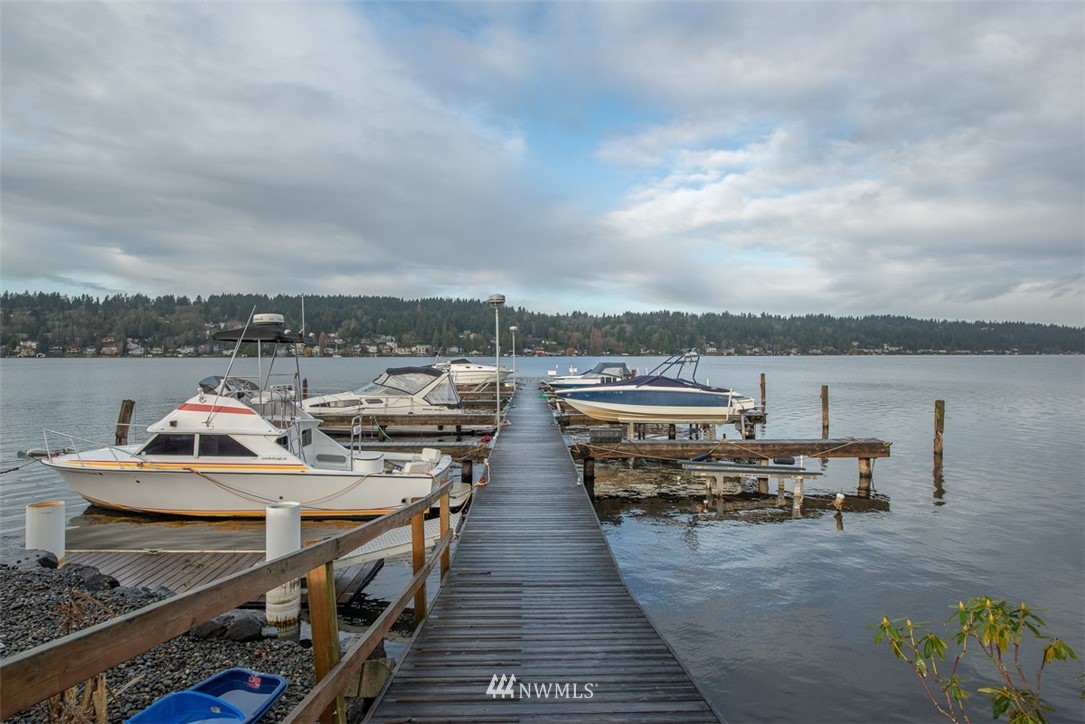 5021 Ripley Lane North, Unit 301 Renton, WA 98056 - Photo 17 of 19