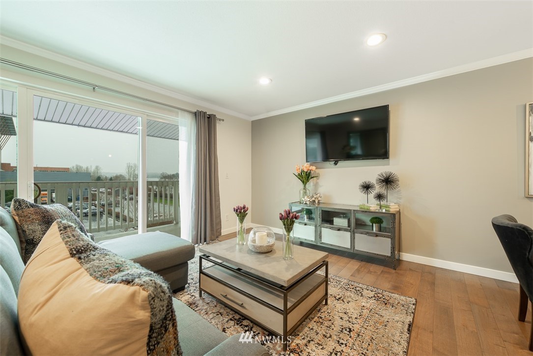 5021 Ripley Lane North, Unit 301 Renton, WA 98056 - Photo 6 of 19