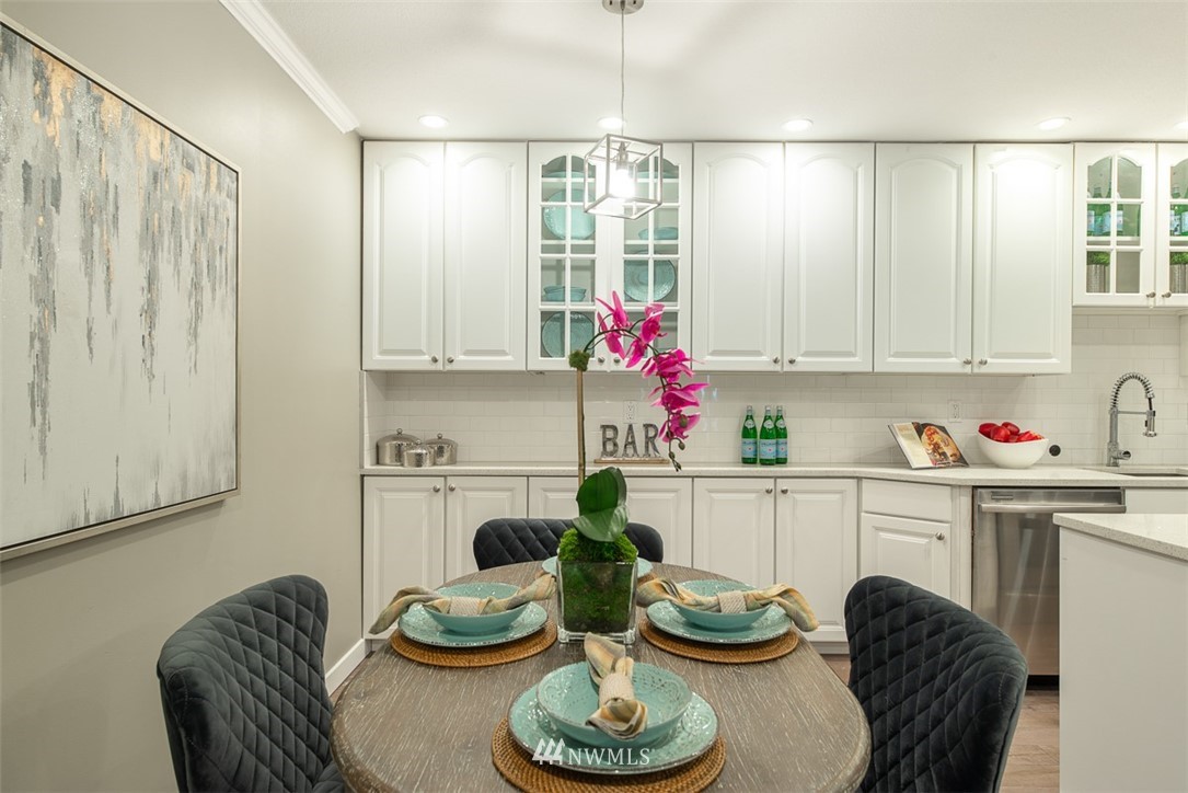 5021 Ripley Lane North, Unit 301 Renton, WA 98056 - Photo 10 of 19