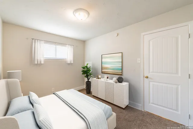 $795 | 2500 Avenue Hondo Tx 78861, Unit 5B, Hondo, TX 78861