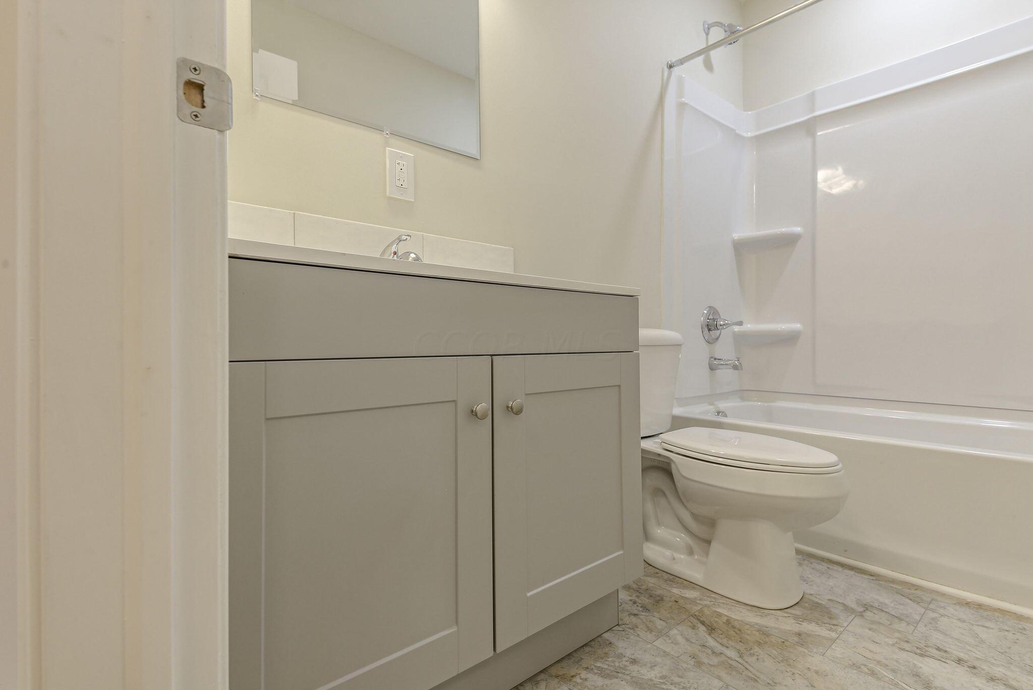 1549 Delbert Road Columbus, OH 43219 - Photo 27 of 50 27-web-or-mls-5D9A3866