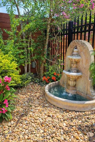 $1,500,000 | 2928 Louise Street, Miami, FL 33133