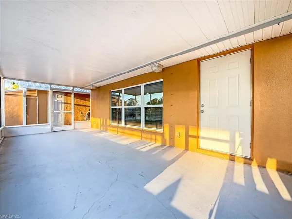 $2,995 | 2115 St Croix Avenue, Fort Myers, FL 33905